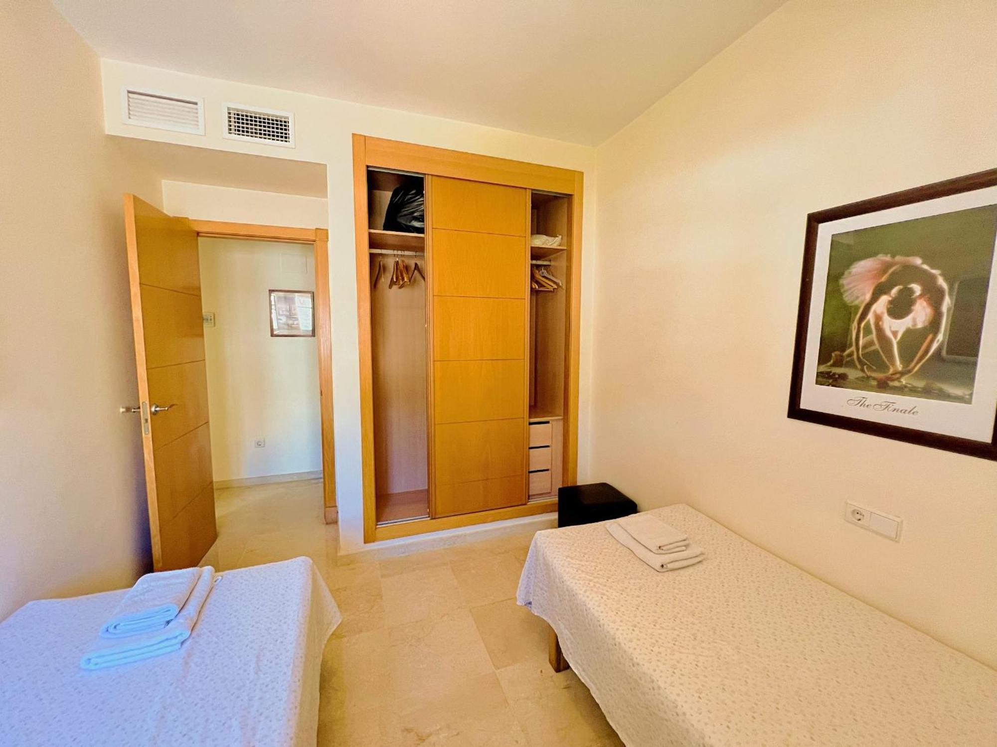 Beautiful Apartment With Pools, Playground And Paddle Tennis - Family Friendly And Near Vithas Hospital - Free Parking In Garage Benalmádena Exterior foto